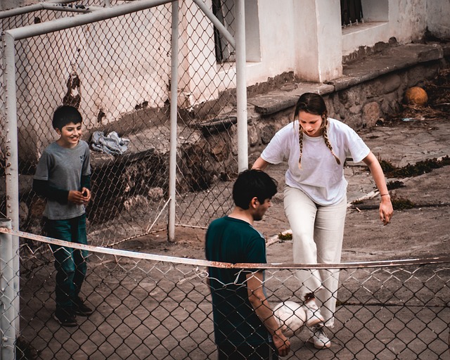 湖人反绝杀！吉迪超远三分再送湖人一败，或影响季后赛最终排名.